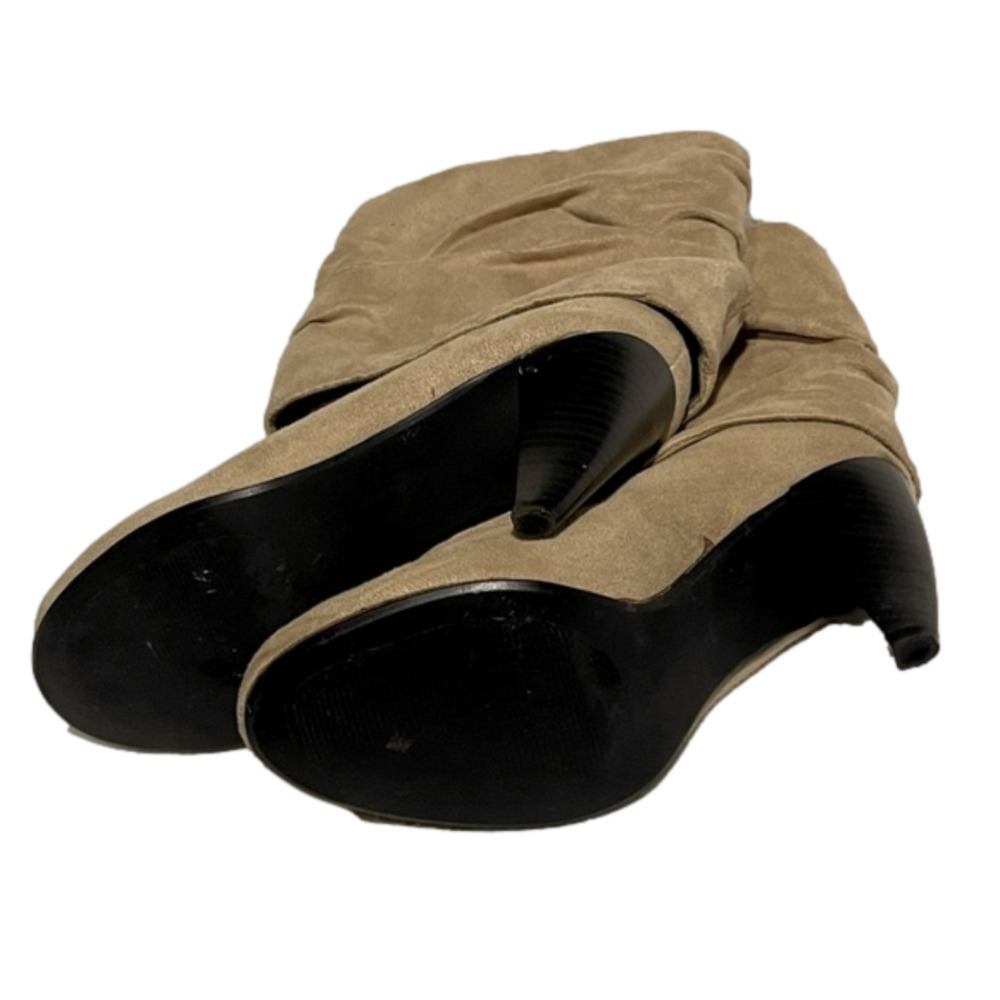 Women’s heeled ‘suede’ boots by Body Central. Size: 6 - Picture 7 of 9
